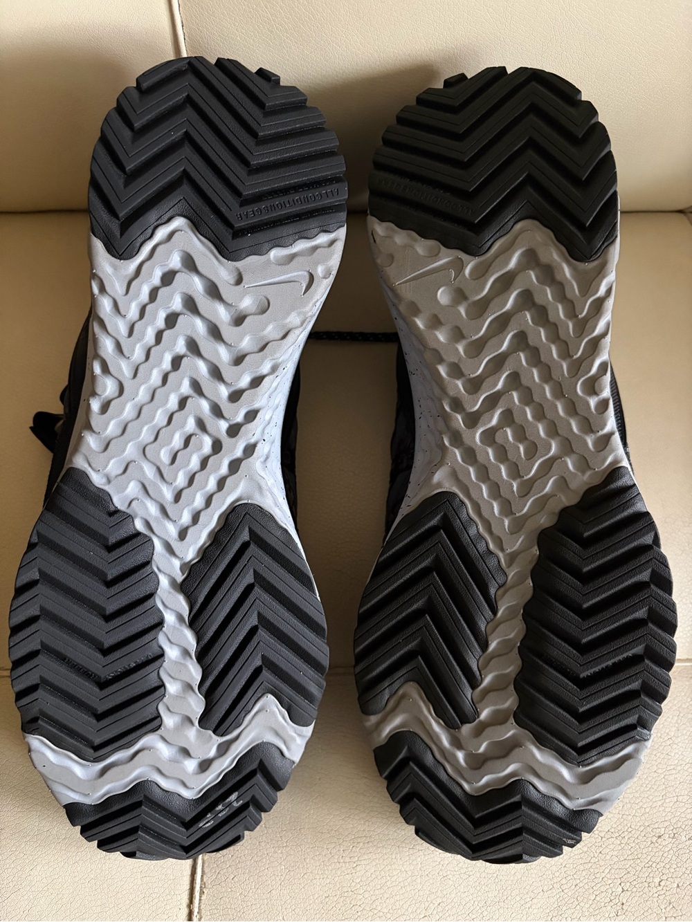 Nike Men’s ACG Trail Shoes — Teal and Black - Picture 3 of 6